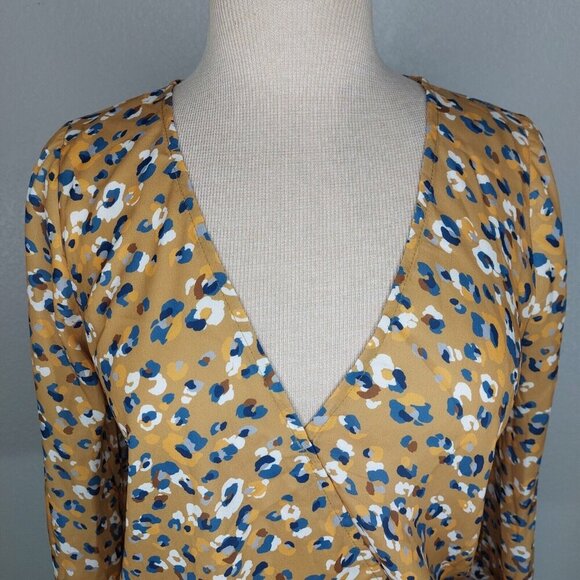 Sadie & Sage Blouse Women Medium Camel Brown Blue Boho Plunge V Neck Flare - Picture 9 of 12
